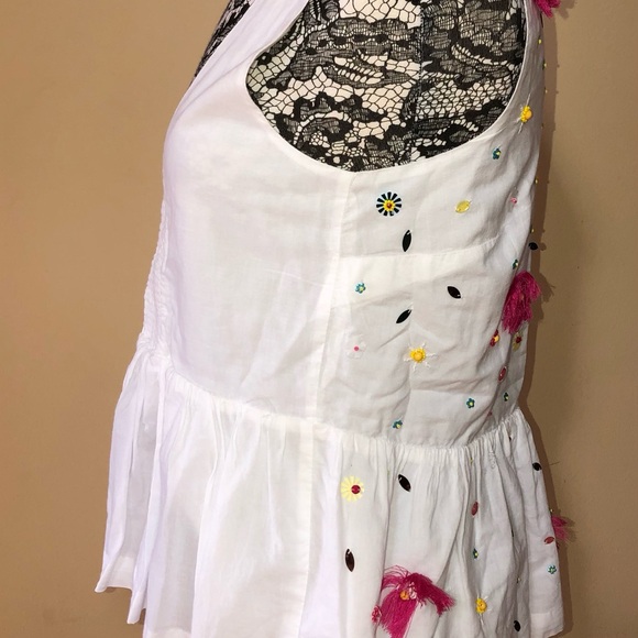 NWT Crown & Ivy White V-neck Top. Medium. Beaded front, Smocked back, Cotton. - Picture 6 of 10